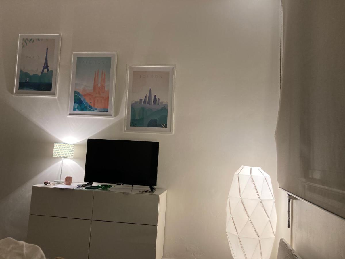Studio Dragon Avec Gardien Marseille Bagian luar foto